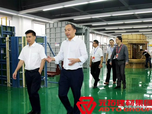 望城經開區管委會楊智副主任一行到元拓參觀調研1