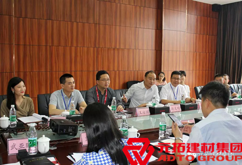 望城經開區管委會楊智副主任一行到元拓參觀調研2