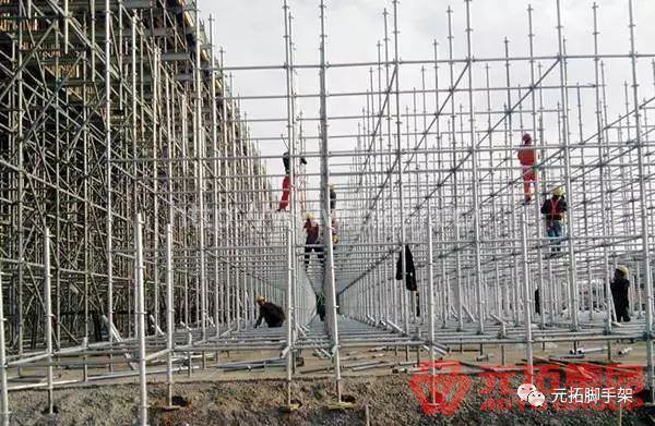 承插式鋼管腳手架搭設施工現場