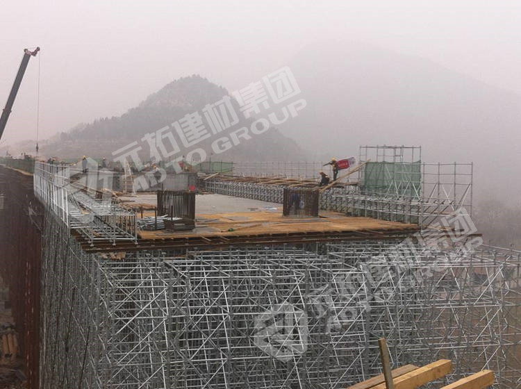 成都承插型盤扣式腳手架工程案例